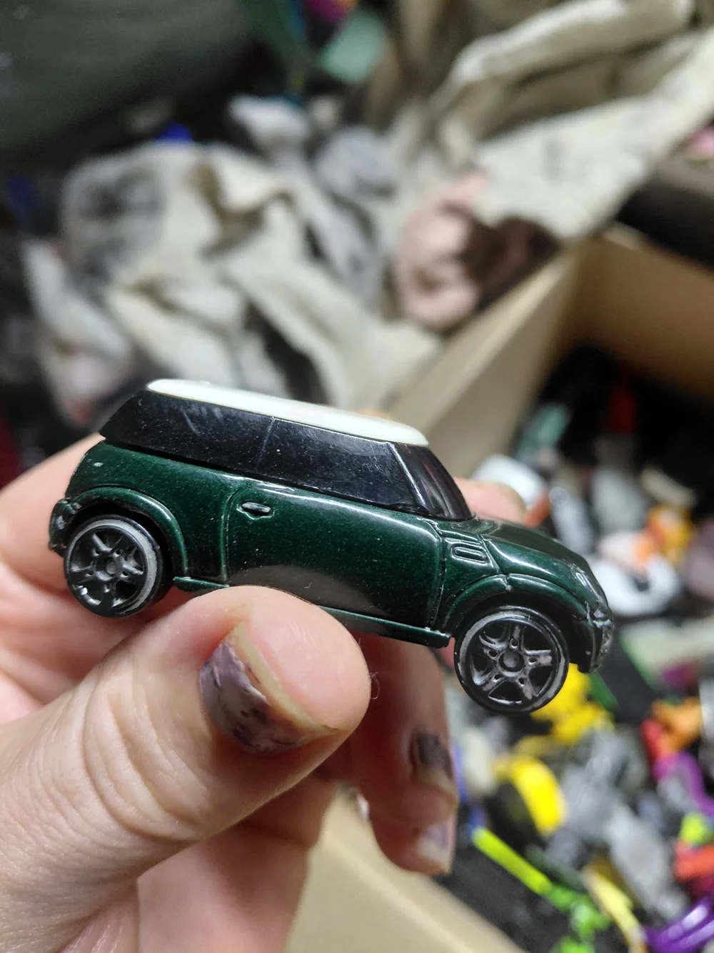 1:64 scale diecast MINI Cooper S.